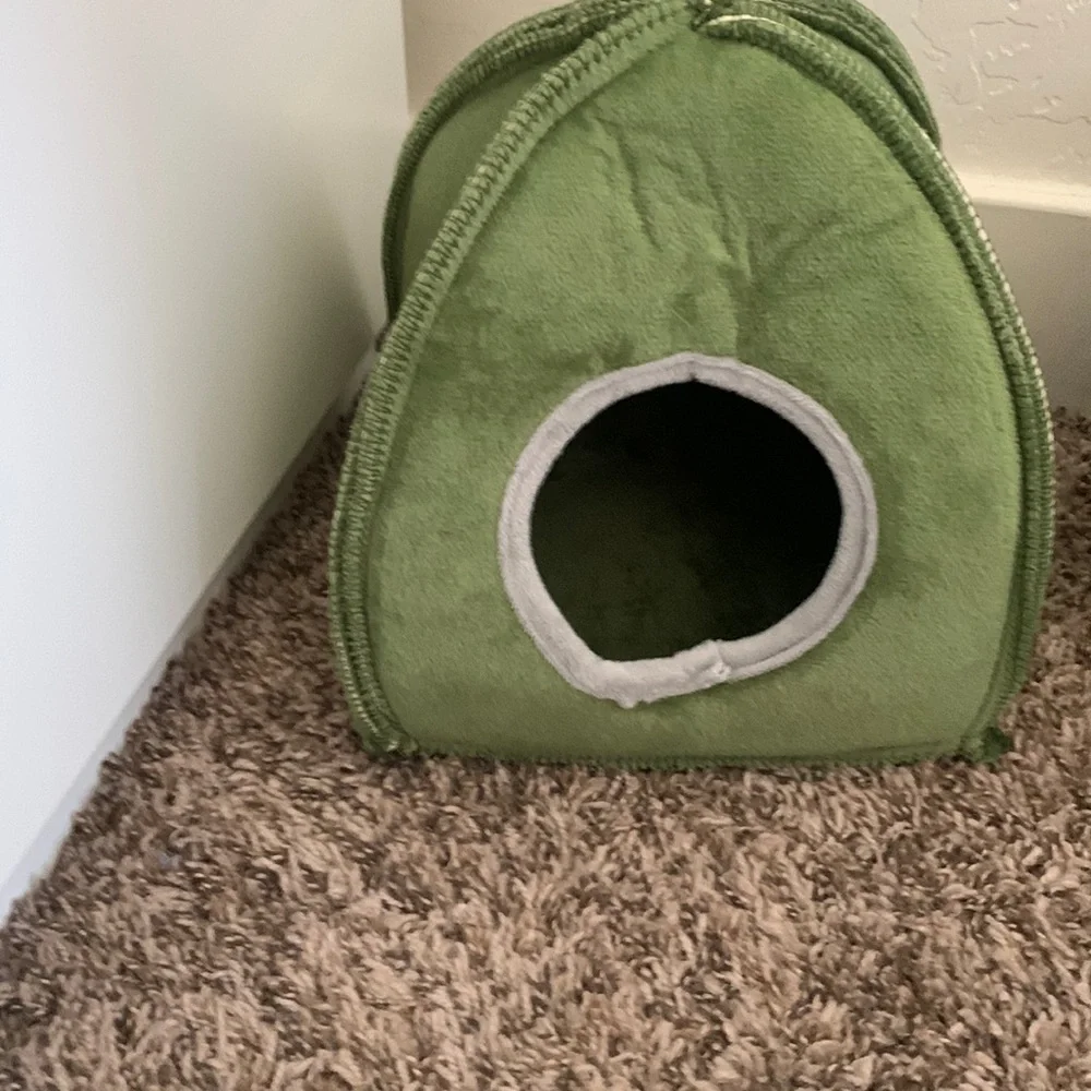 Very small hideout for pets, good for hamsters and animals that size